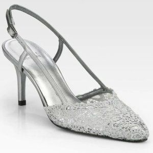 STUART WEITZMAN Lady Lace Kitten-H